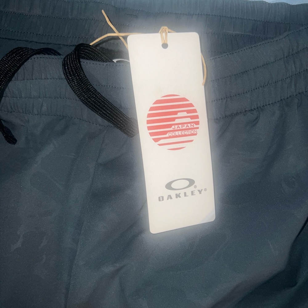 Oakley shorts - Picture 7 of 7
